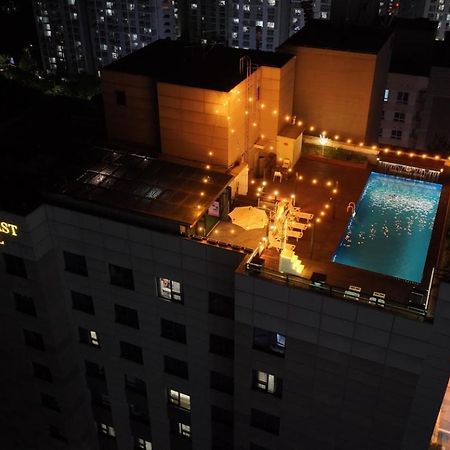 Gold Coast Hotel Инчон Екстериор снимка