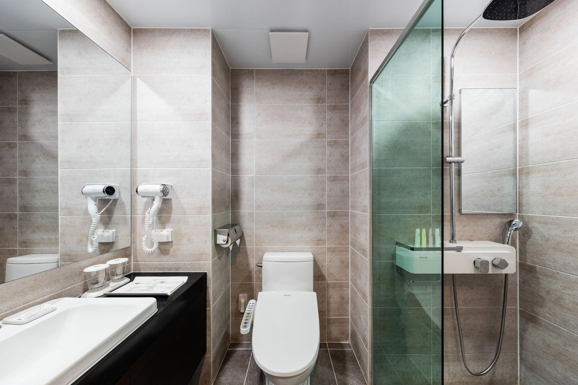 Gold Coast Hotel Инчон Екстериор снимка