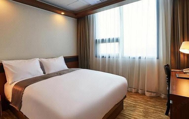 Gold Coast Hotel Инчон Екстериор снимка
