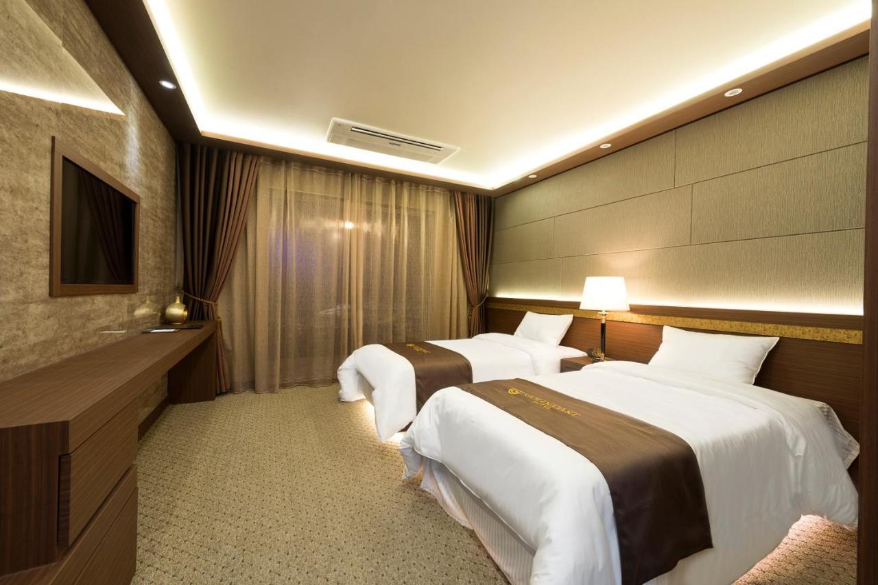 Gold Coast Hotel Инчон Екстериор снимка